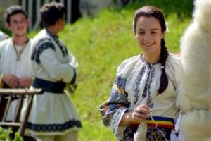 „Lada cu zestre”, sărbătoarea Muzeului „Ciobotă Petruţ” din Lunca Bradului