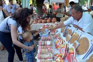 O nouă ediţie a Târgului Meşterilor Populari din România, săptămâna aceasta, în Parcul Bălcescu