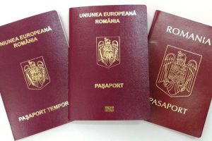 Paşapoartele simple electronice se eliberează pe o perioada de 10 ani persoanelor care au împlinit vârsta de 18 ani