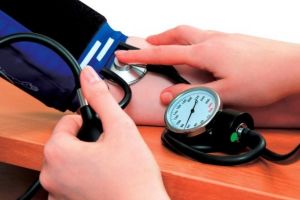 Testări şi măsurări ale vârstei arteriale şi pulmonare, vineri, în Piaţa Cetăţii din Alba Iulia