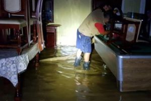 Peste 100 de case inundate în Timiş, autorităţile sunt în alertă I FOTO - VIDEO