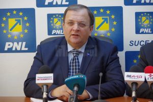 Gheorghe Flutur consideră că în PNL este nevoie de o întâlnire cu toată baza partidului