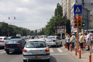 Accident rutier pe strada Soveja din Constanta. O femeie de 90 de ani a fost ranita