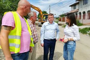 Deputatul Violeta Răduţ, în vizită de lucru pe şantierele de la Piatra şi Fântânele