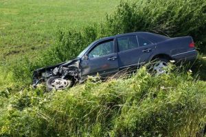 Accident cu victimă în judeţul Satu Mare. Un tânăr a ajuns cu maşina într-un şanţ
