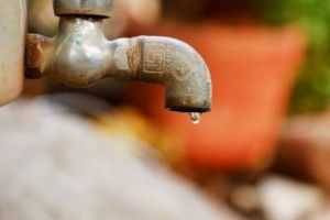 S-a aflat SECRETUL lipsei de apă din Bacău! A şaptea zi fără apă potabilă. Primarul Necula a anunţat pe Facebook