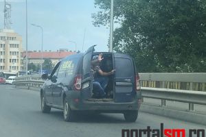 FOTO. Imagini incredibile. Cum sunt transportaţi unii muncitori în municipiul Satu Mare