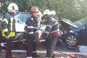 NEWS ALERT. Accident grav, cu şapte victime, la Leşnic