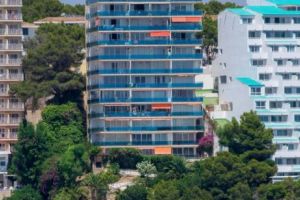 HOTELUL UCIGAȘ. Atenţie, pericol de moarte la orice pas. Se impun măsuri de precauţie. URGENT!