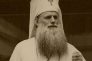 „Cuuuuum?! Patriarhul României vine în cuşca unui măscărici?!”