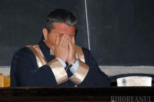 Bihorel: Reacţie dură la Sorbonica după ce Bodog a fost prins cu plagiatul