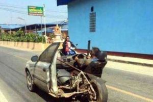 Frate, CUM SĂ FACI AŞA CEVA? Cum? CELE MAI CIUDATE SITUAŢII văzute vreodată pe Internet. Galerie foto unică