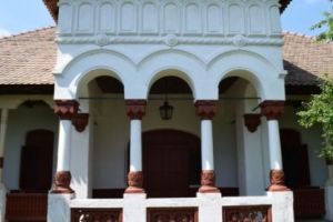 GALERIE FOTO Conac boieresc de lângă Bucureşti, la PREȚ de APARTAMENT