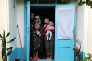 INCREDIBIL! O adolescentă de 15 ani este mamă a treia oară: „La început a fost mai greu, că nu ştiam”