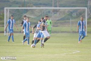 Meci amical la Petroşani, ACS Energeticianul – Unirea Alba Iulia 2-0 (1-0) | La „alb-negrii” a debutat „italianul” Marian Găldean