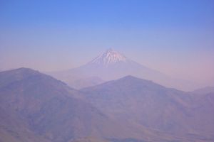 Un bistriţean a urcat pe Muntele Macilor, cel mai mare vulcan din Asia (FOTO-VIDEO)