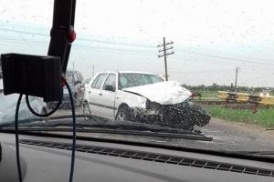 ACCIDENT la trecerea peste calea ferată, pe drumul Arad – Oradea