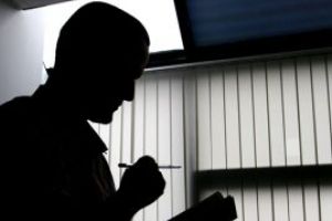 Raport: Politia si serviciile secrete britanice folosesc minori ca spioni