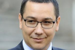 RĂZBOIUL dintre PONTA şi DRAGNEA continuă. Fostul premier lansează acuzaţii GRAVE la adresa liderului PSD. „A dat bani graşi”