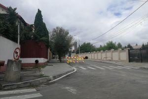O groapă de pe strada Rizer, pe urmele celebrei Gropzilla!