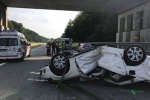  Tragedie: Familie de romani, implicata intr-un accident in Austria. O persoana a decedat