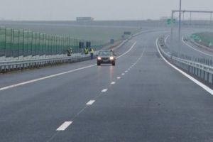 Dacă fiecare ministru făcea 4,5 km de drum, autostrada spre Sibiu ar fi fost gata!