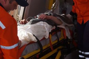 Pescar înjunghiat pe malul lacului