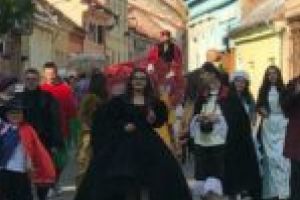 Aer de epocă pe străzile Oraviţei