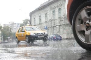 Atentionare de vreme rea in Banat. Sunt anuntate ploi torentiale si furtuni