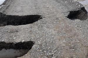 Circulaţia pe podul provizoriu de la Milişăuţi a fost oprită după ce a fost afectat de o ...