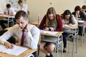 Borboly Csaba se plânge la Consiliul Naţional pentru Combaterea Discriminării de faptul că elevii maghiari sunt discriminaţi în privinţa modalităţii de învăţare a limbii române