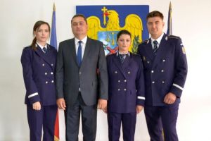 FOTO: Forţe noi la IPJ Alba. Trei ofiţeri şi-au început activitatea şi vor lucra în domeniile investigaţiilor criminale, criminalistic şi juridic