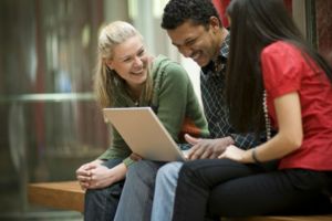 Punerea în aplicare a normelor privind studenţii şi cercetătorii din afara UE