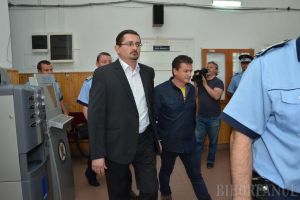 Fostul preot ortodox de la Biserica cu Lună, Ovidiu Pop, a fost condamnat la 9 ani de detenţie pentru fraudă