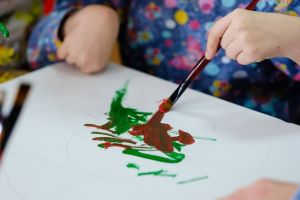 Copiii cu boli incurabile, îngrijiţi la domiciliu