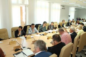 Furtună (inutilă) într-un pahar cu apă. Mandatul interimar al şefului Salubprest a fost prelungit