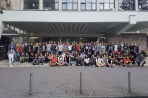 300 de elevi vor experimenta studenţia în avans