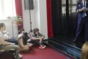 Politistii ofera sfaturi impotriva traficului de persoane