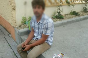 Constanta. Barbat banuit de consum de substante interzise, identificat de politistii locali