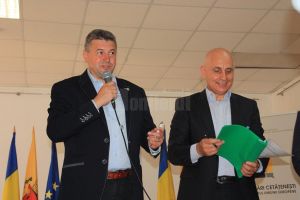 Primăria Fălticeni a semnat contractele de finanţare pentru reabilitarea termică la două şcoli