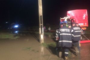 FOTO Efectele ploilor torenţiale din România – Judeţul Sibiu este cel mai grav afectat