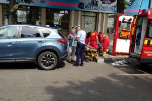 Pieton, lovit pe trecrea de pietoni, pe bulevardul Ferdinand din Constanta