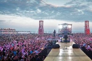 MEGA-CONCERT Europa FM, pe PLAJA dintre Saturn şi Venus. Intrarea liberă