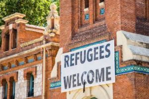 Suedia, o nouă afacere pentru migranţii: Se CĂSĂTORESC cu MINORE pentru a primi paşapoarte UE