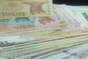 Bani confiscati de politistii vamali la granita