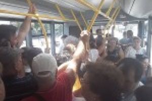 Transportul in comun este un adevarat calvar