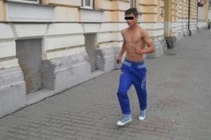 Cluj-Napoca: Tânăr drogat şi-a bătut joc de Poliţiştii Locali în centrul oraşului - FOTO