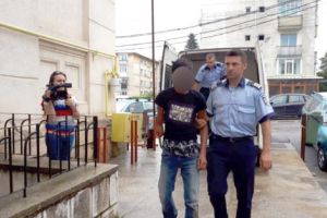 Adolescentul de 17 ani suspectat pentru viol, încarcerat