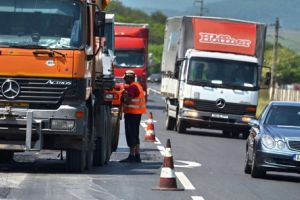 Protest cu camioane azi la Sântuhalm. De evitat zona, între 08.30 şi 10.30.