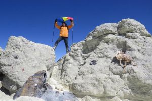Ofiţer al Brigăzii 61 Vânători de Munte, la înălţime pe Vârful DAMAVAND (5671 m) din IRAN